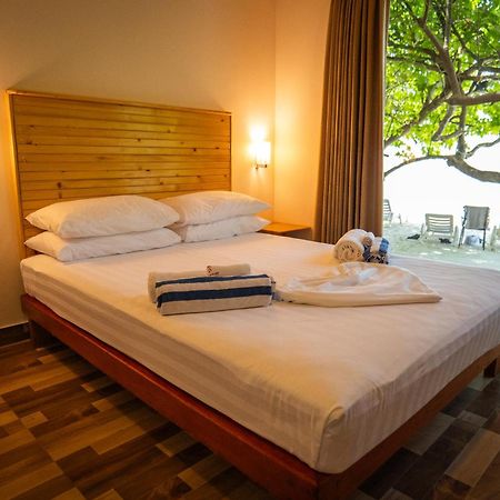 Paguro Seaview Hotel Bodufolhudhoo ภายนอก รูปภาพ