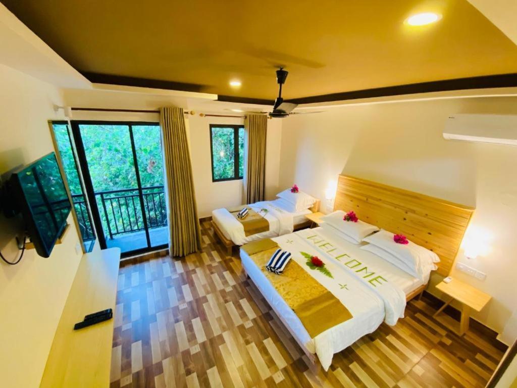 Paguro Seaview Hotel Bodufolhudhoo ภายนอก รูปภาพ