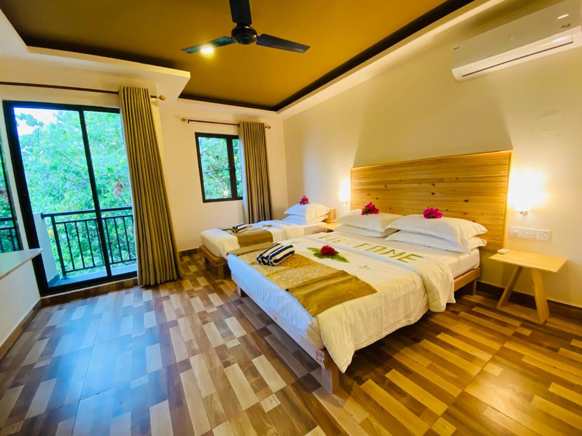 Paguro Seaview Hotel Bodufolhudhoo ภายนอก รูปภาพ